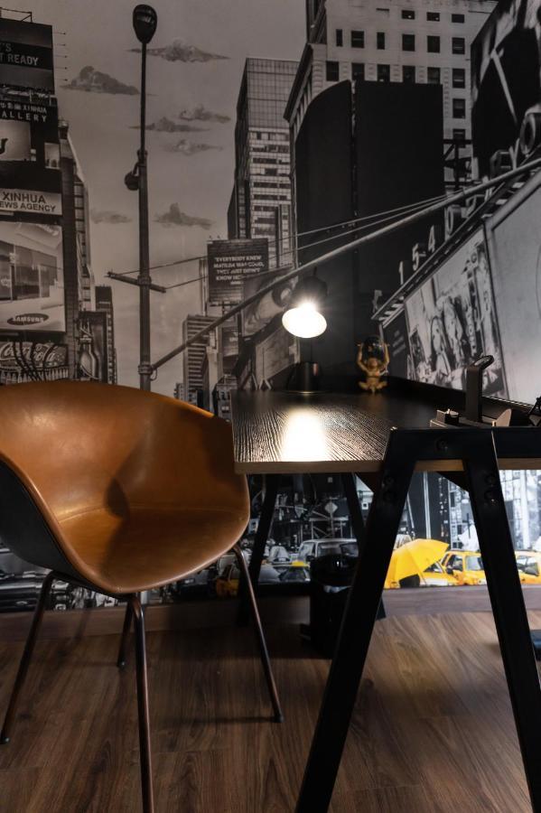 B&Business - Fibra Ultraveloce, Angolo Fitness, Smartworking & Parcheggio Coperto Su Richiesta 코센차 외부 사진